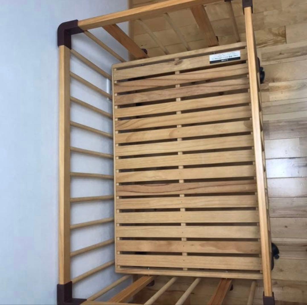 ファルスカ　ミニベビーベッド　木製