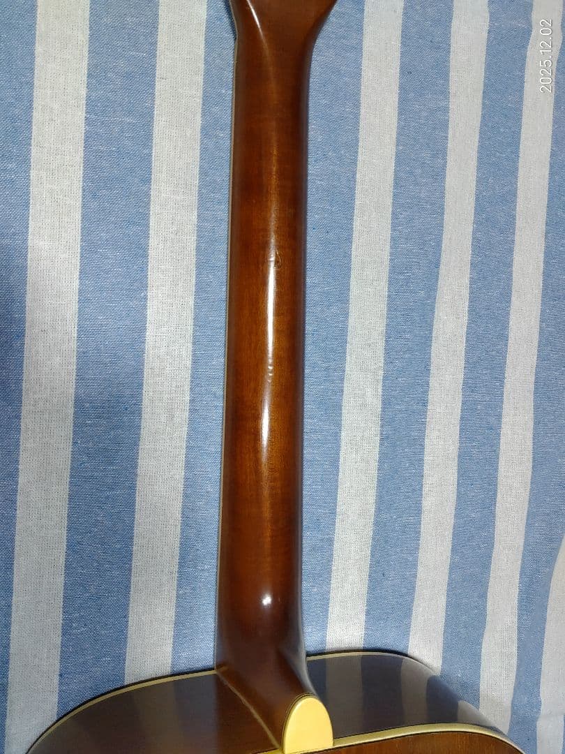 YAMAHAのジャパンヴィンテージ000サイズアコースティックギターFG-302