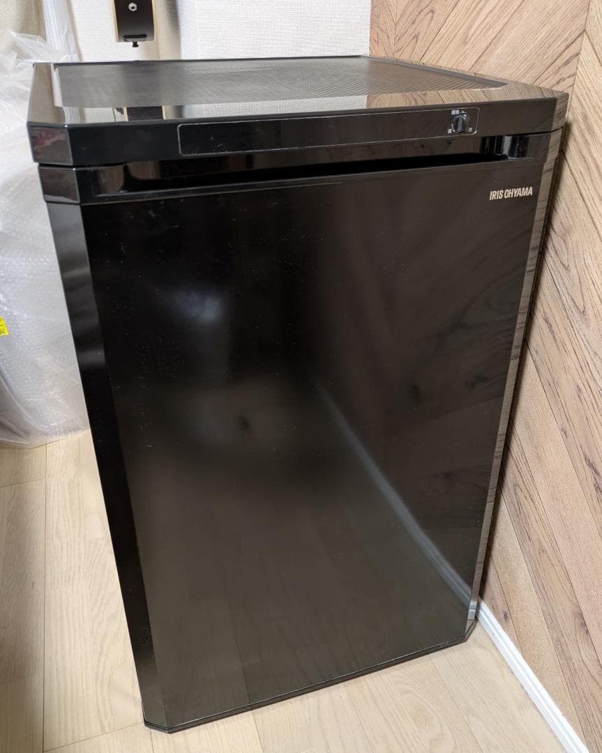 IRIS OHYAMA 85L冷凍庫 IUSD-9B-B 外装キレイです