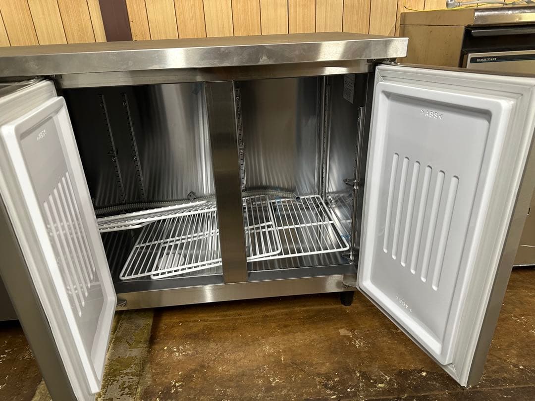 星崎3ドア冷蔵庫 スチール製