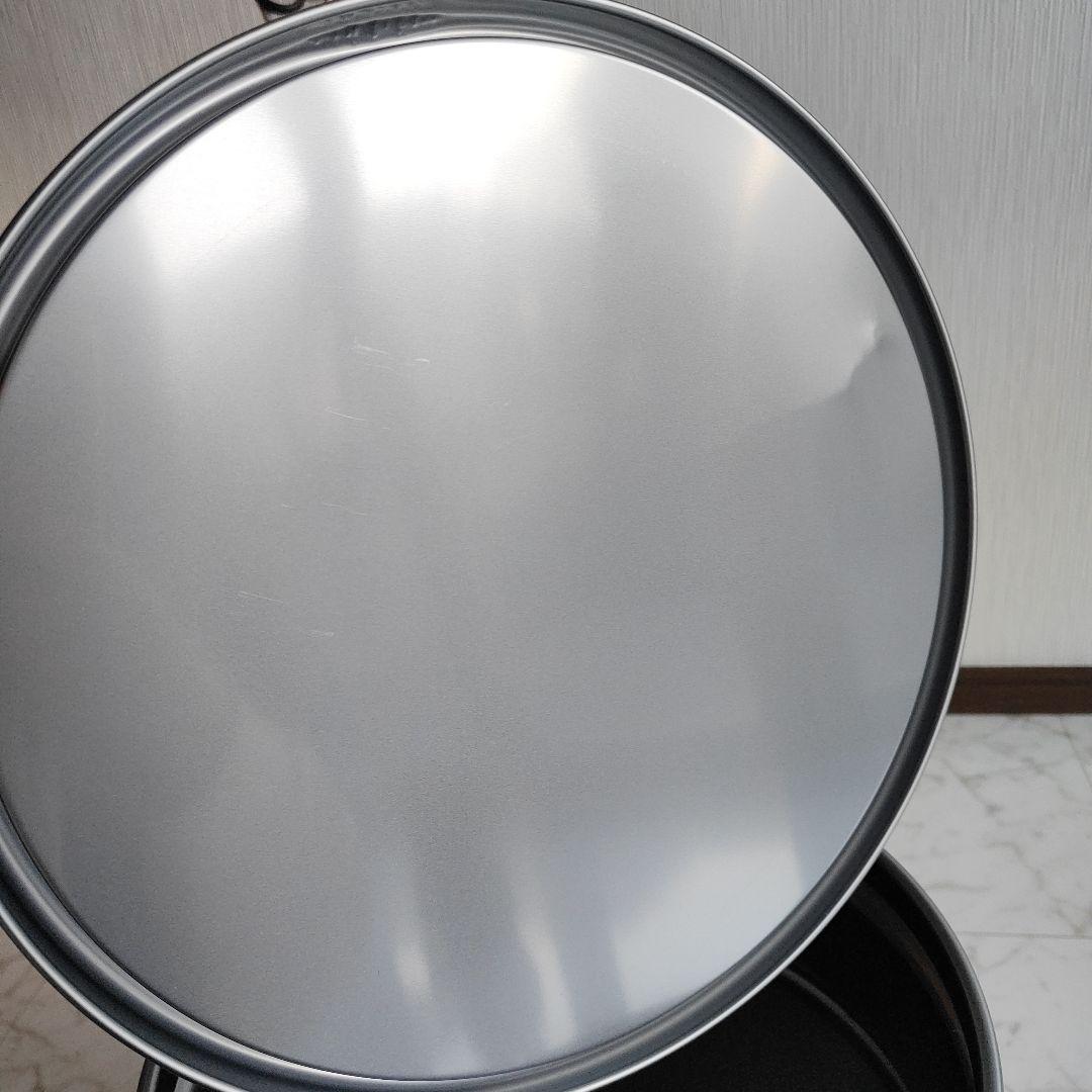 【レア】adidas 白 バケツ 蓋付き椅子、収納