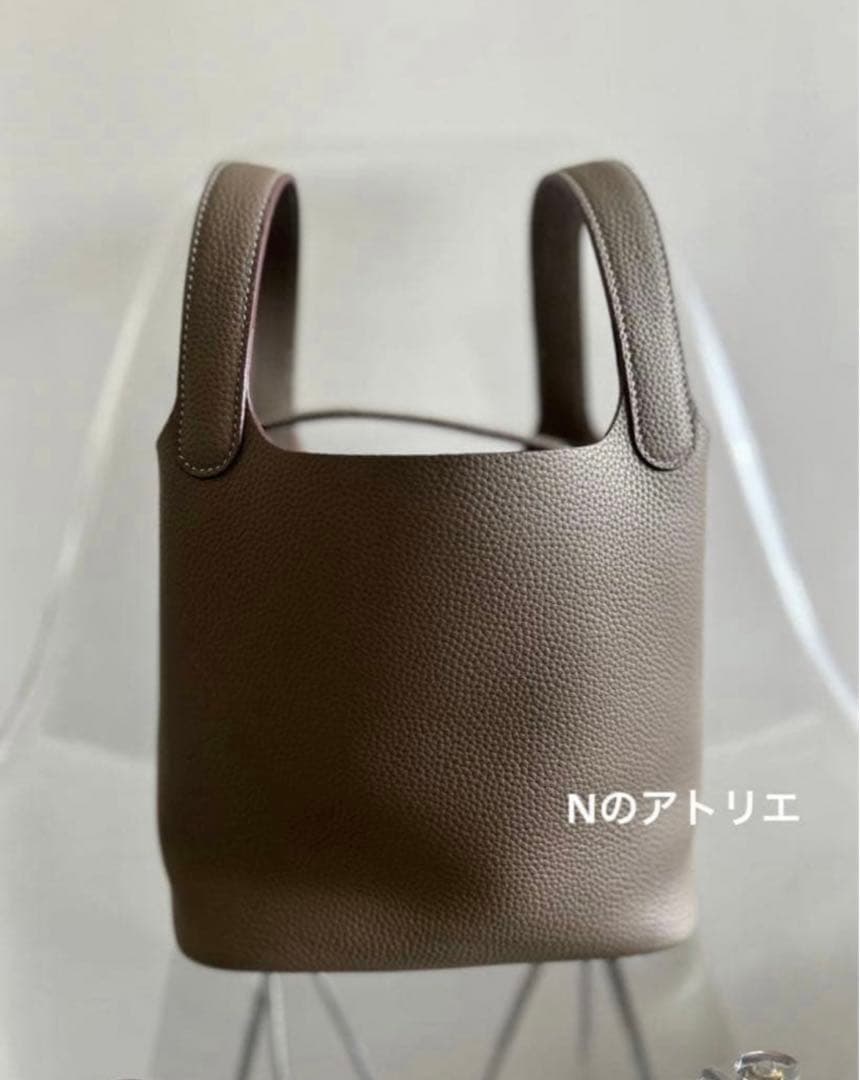 本革　牛革　大容量　バケツ型　バケツバッグ キューブバッグ　おでかけ　お散歩