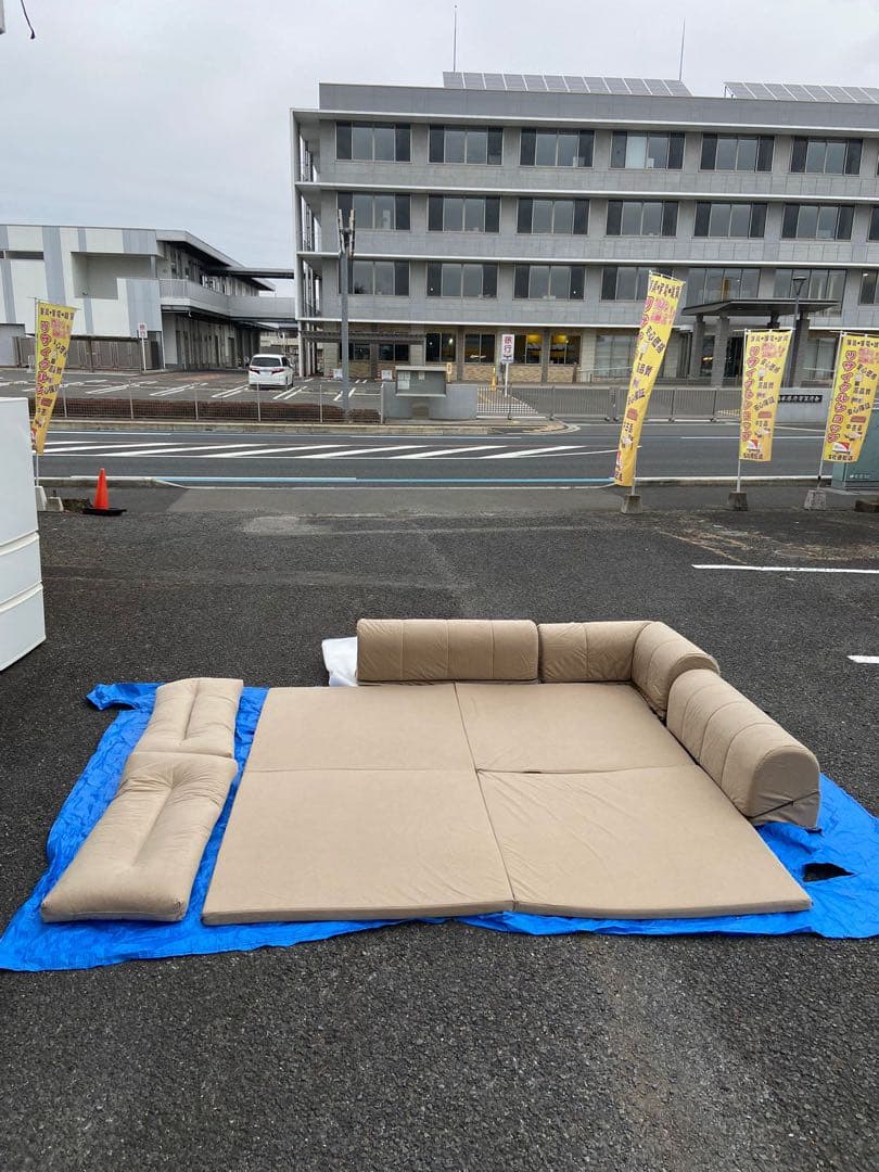 クッション付き ごろ寝ソファ 215 x 215cm