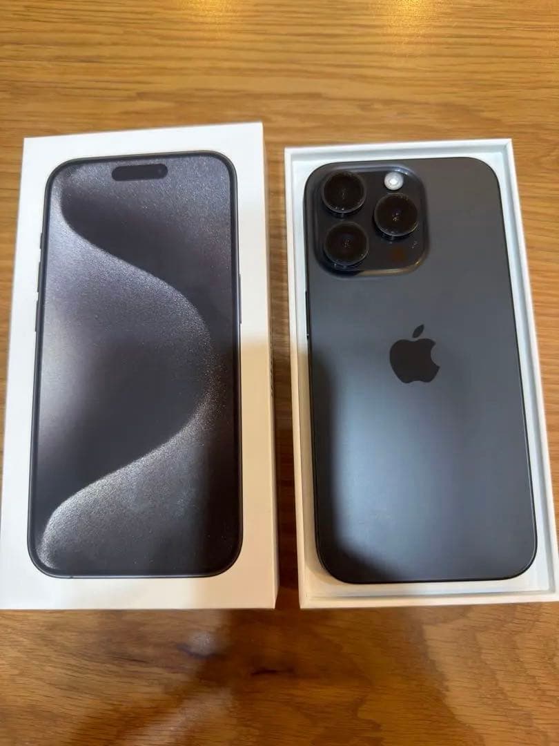 [美品] iPhone 15 Pro ブラック 256GB simフリー