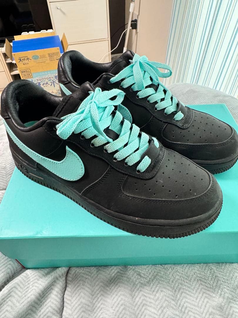 Nike Air Force 1 ティファニーコラボ