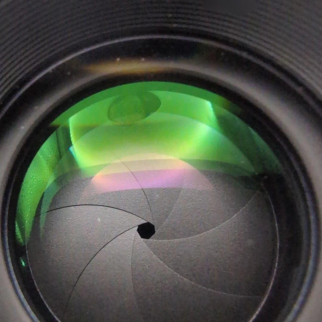 Nikon Ai Nikkor 50mm f1.8 レンズフード付き