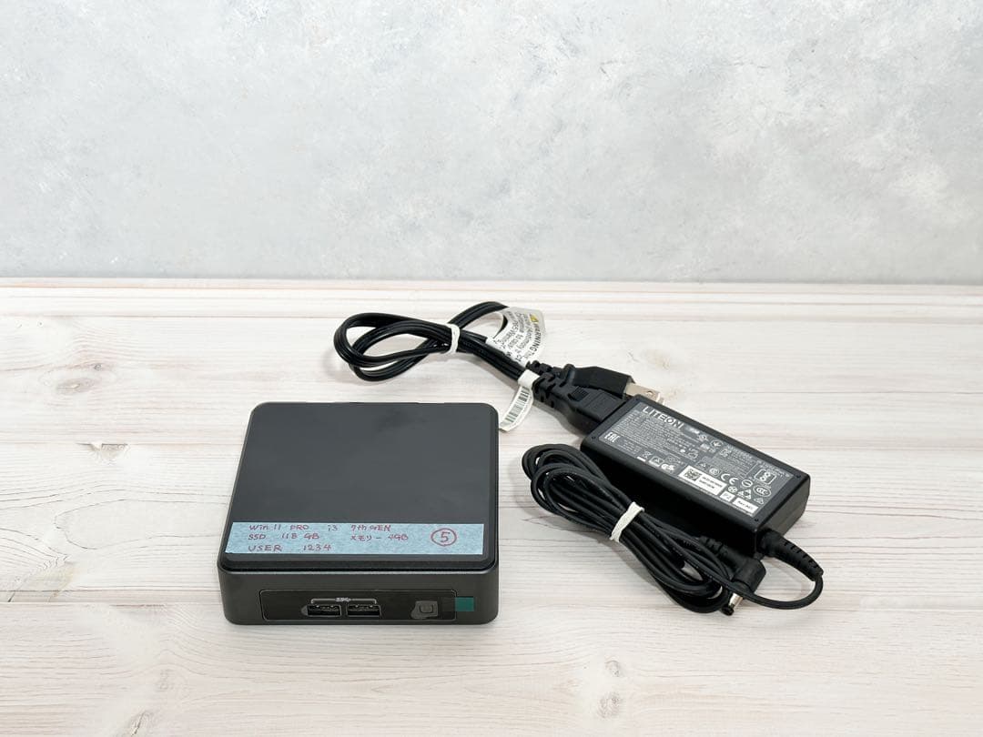 ⑤Intel NUC7i3DNK ミニPC 第7世代i3 Windows11