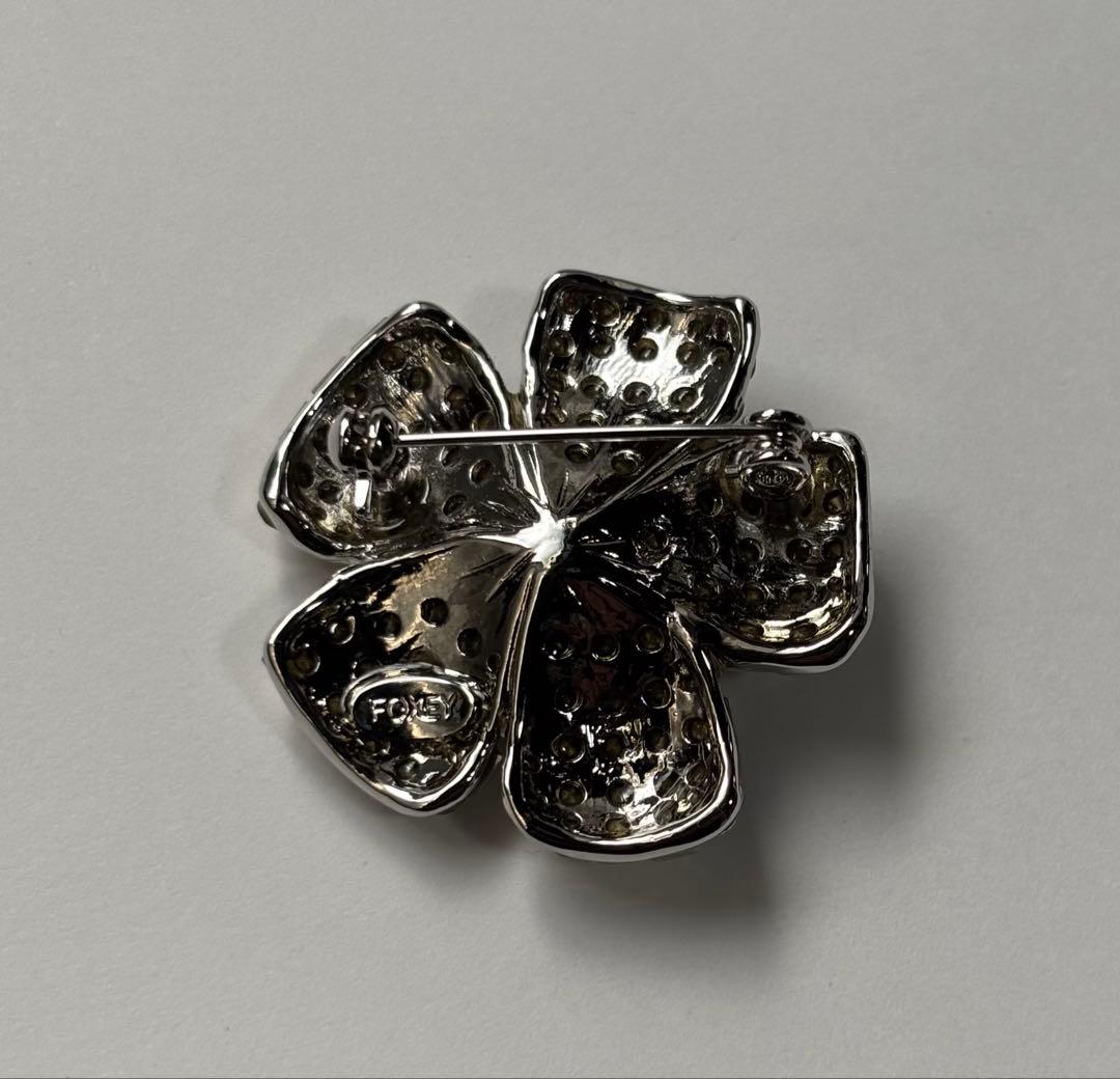 美品　FOXEY フォクシー　フラワーブローチ　クリアカラー　FLEUR