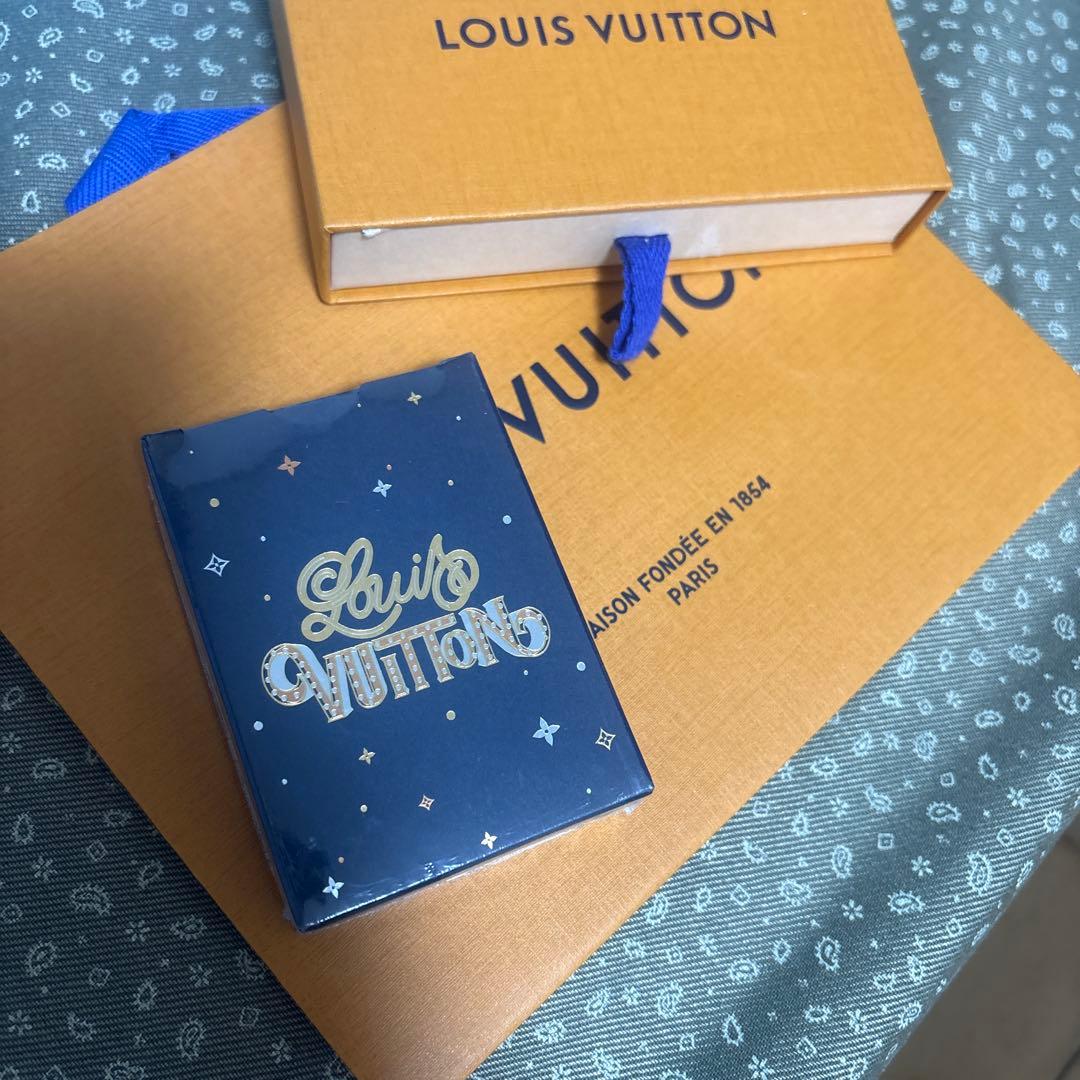 ルイ・ヴィトントランプ新品未開封