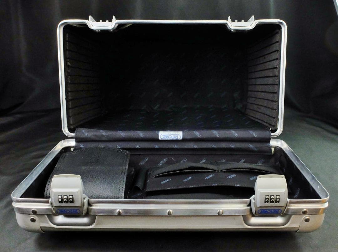 リモワ 950.44『パイロット』ケース 38Lアルミ XL (1402)