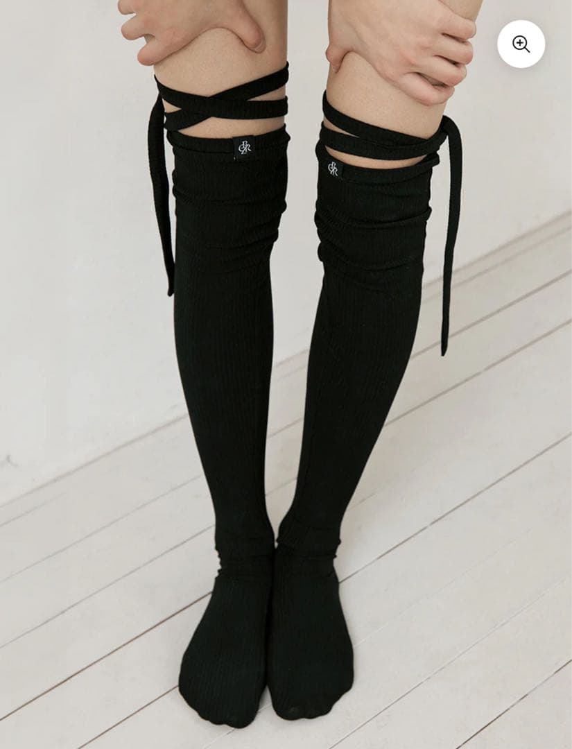 ダーリッチの齊藤早紀着用　City Breeze ニーハイソックス