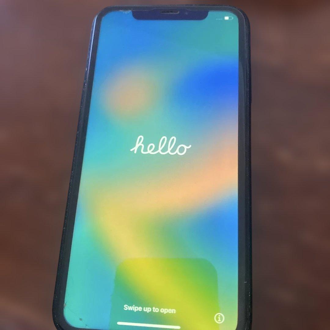 iPhone XR　64GB ブラック