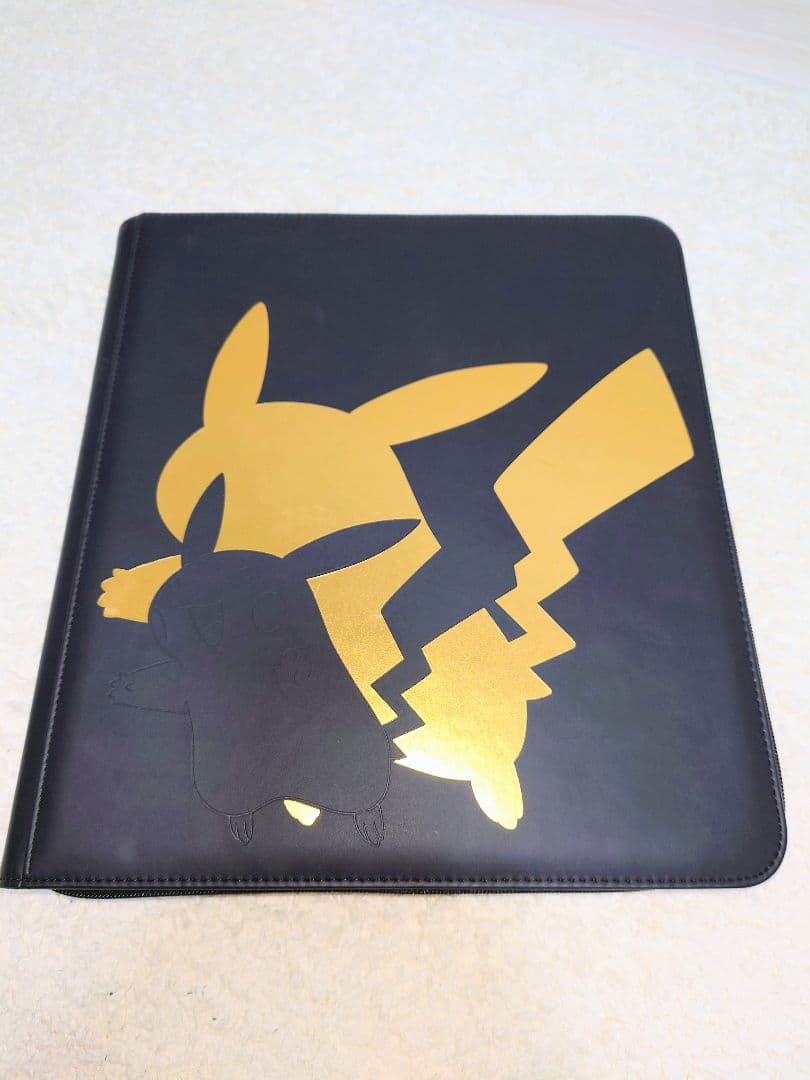 UltraPro ピカチュウ バインダー 12ポケット