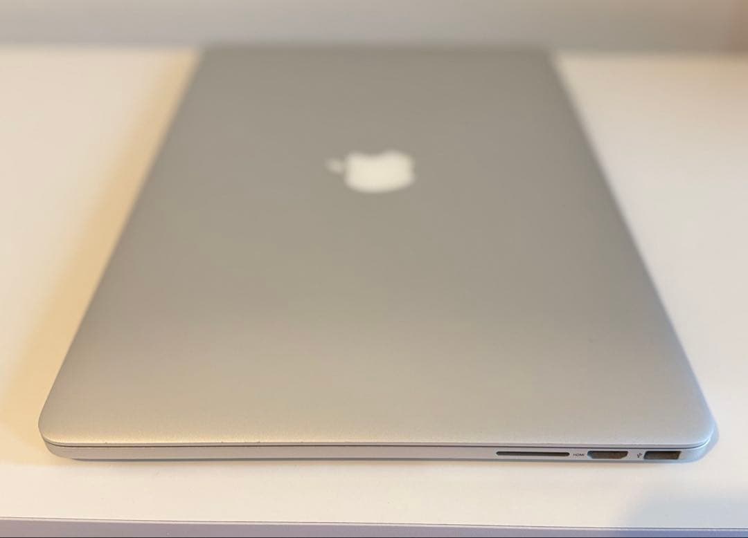 美品 Macbook Pro 2015 15インチ 今年最新mac os