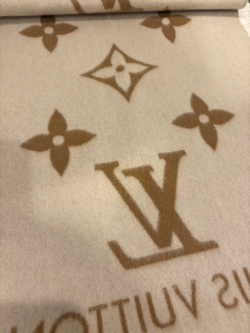 LOUIS VUITTON ルイヴィトン　マフラー レイキャビック　ベージュ