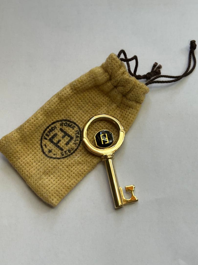 ☆レトロ☆　FENDI キーホルダー