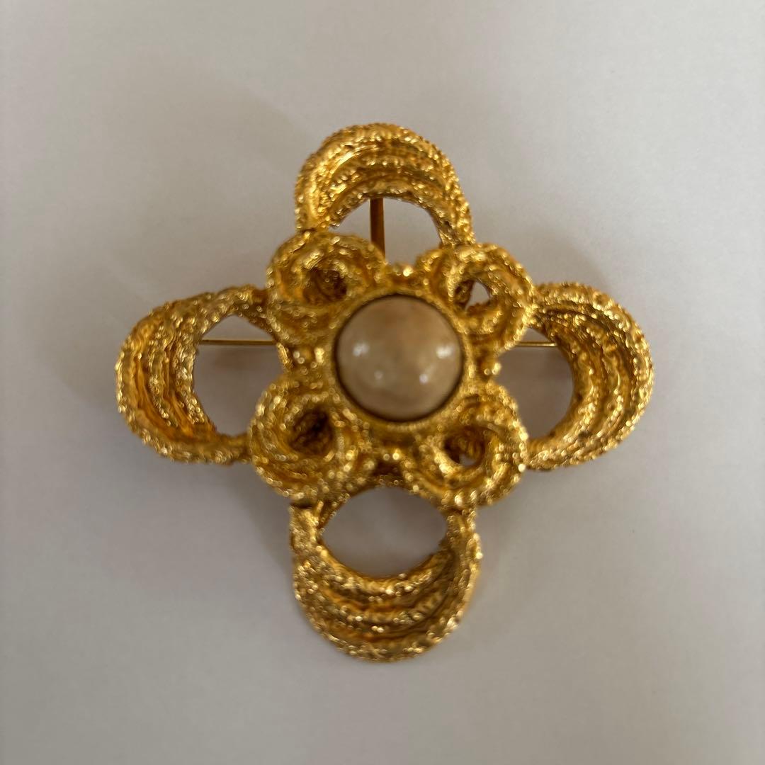 イヴサンローランブローチYves Saint Laurent YSLヴィンテージ