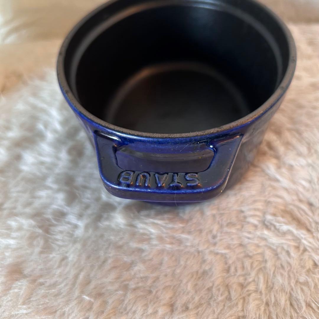 人気色　ストウブ ピコ・ココット オーバル 15cm グランブルー ホーロー 鍋