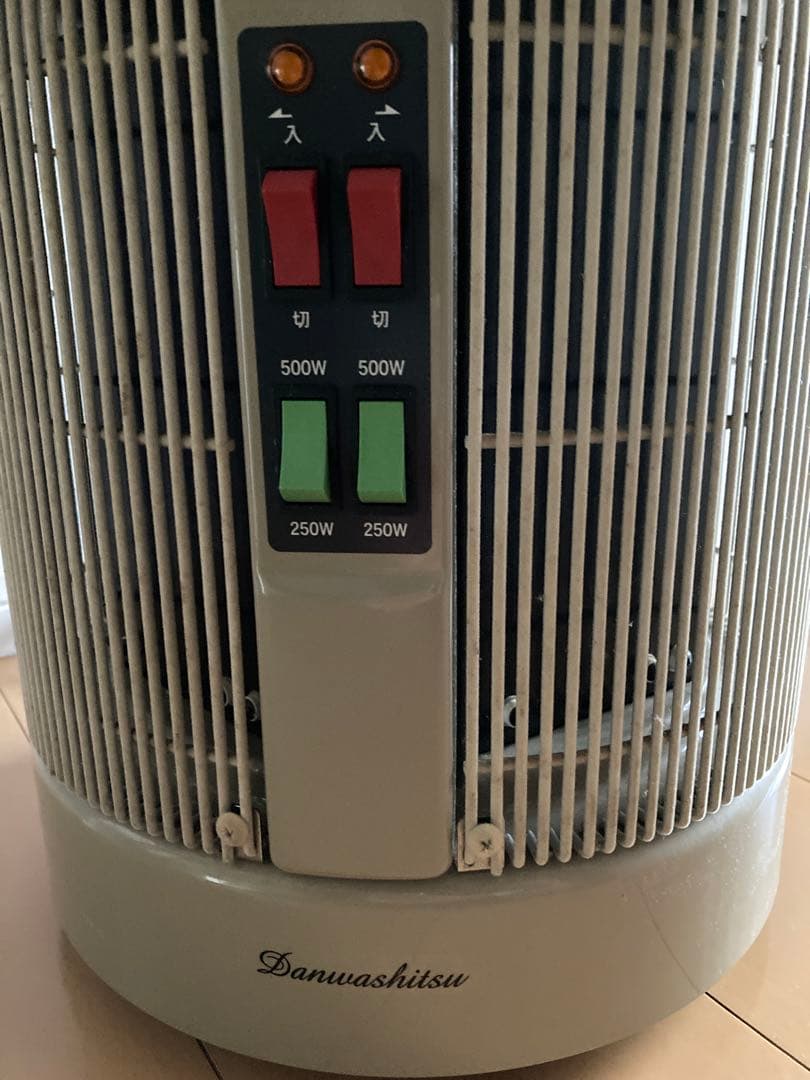 暖話室 1000型 '18年製遠赤外線パネルヒーター BGアールシーエス動作確認