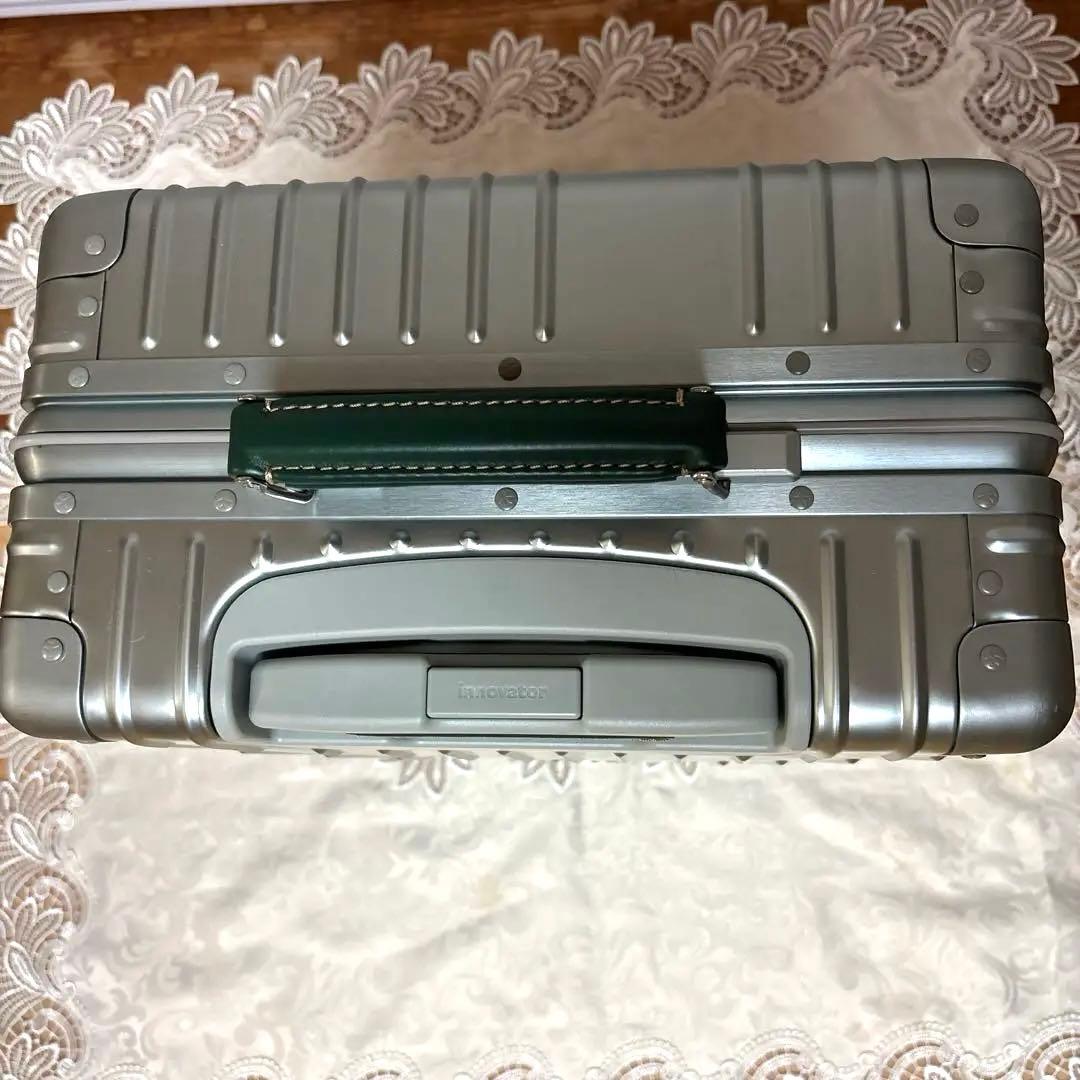 美品　innovator inv1811 stp COOL GRAY 36L