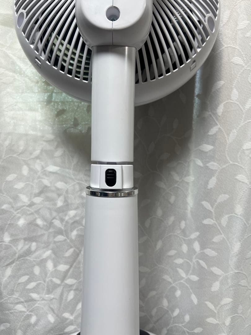 【美品】アイリスオーヤマ サーキュレーター扇風機 KSF-DC181T-W