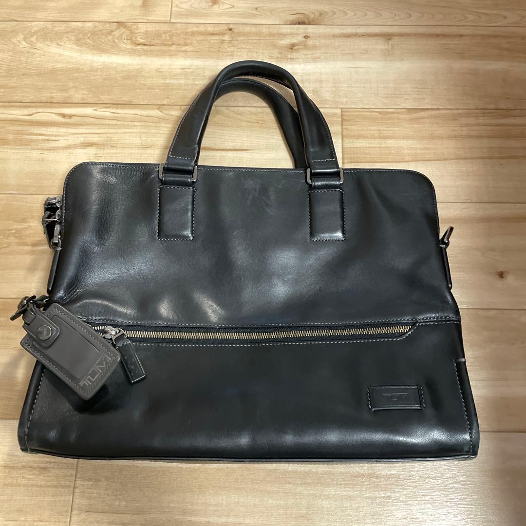 美品！TUMIビジネスバッグ/かばん/