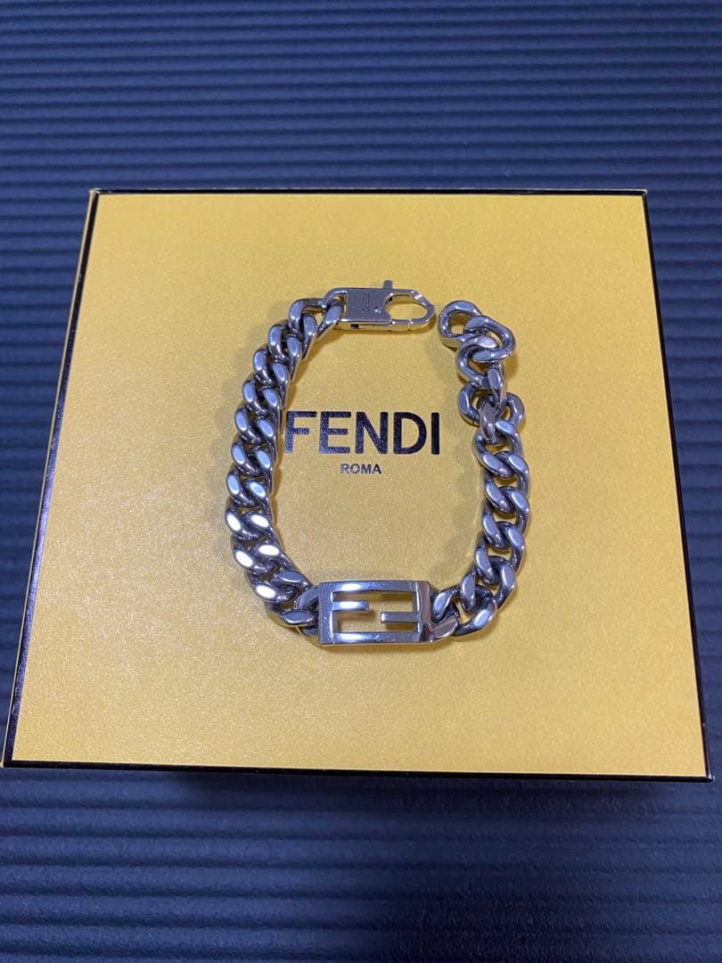 FENDI ブレスレット