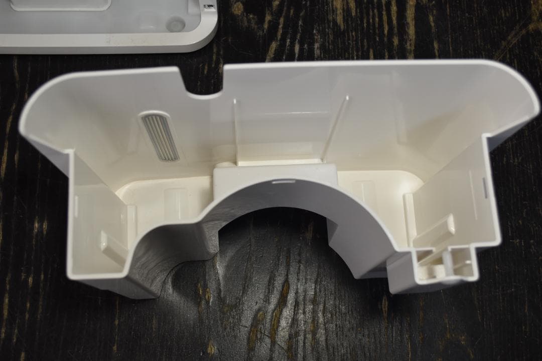 コンプレッサー式衣類乾燥除湿機1.8L　DCE-6515　2024年製