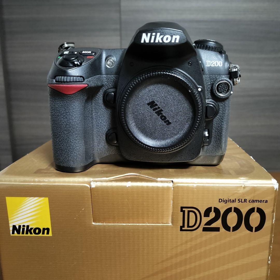 Nikon D200 ボディ　CCDセンサー 名機　ショット数 約13,000回