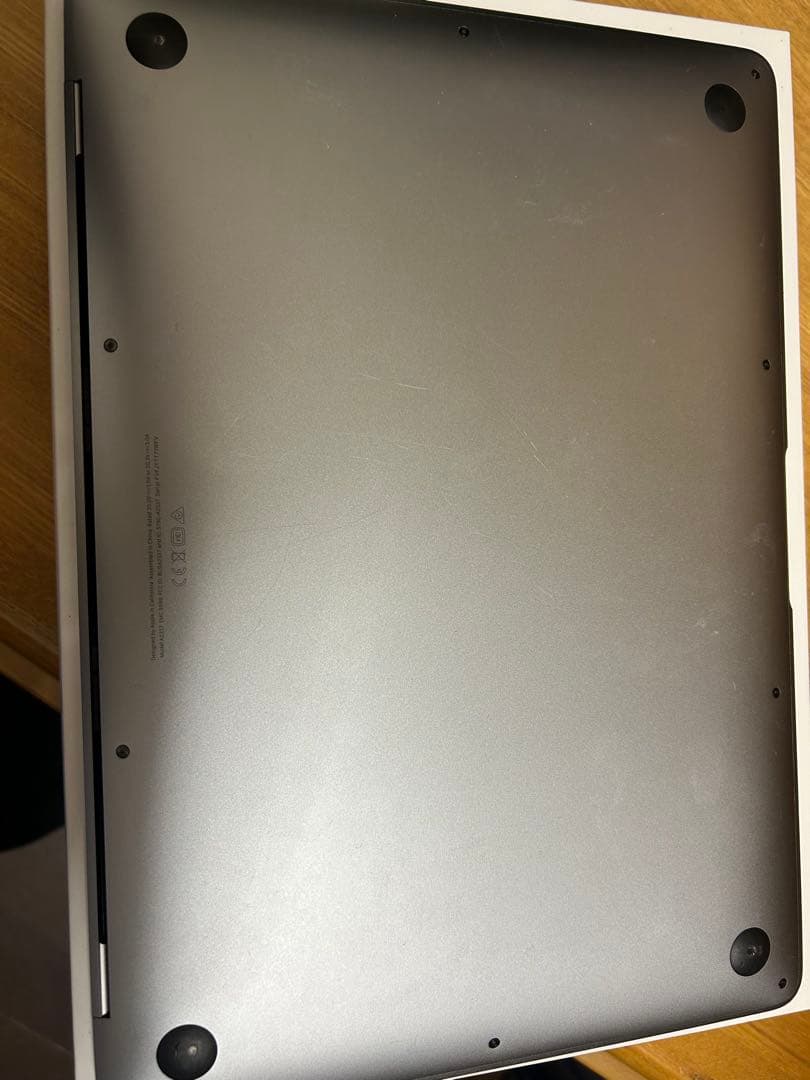 MacBook Air M1 アップル保証2026年まで