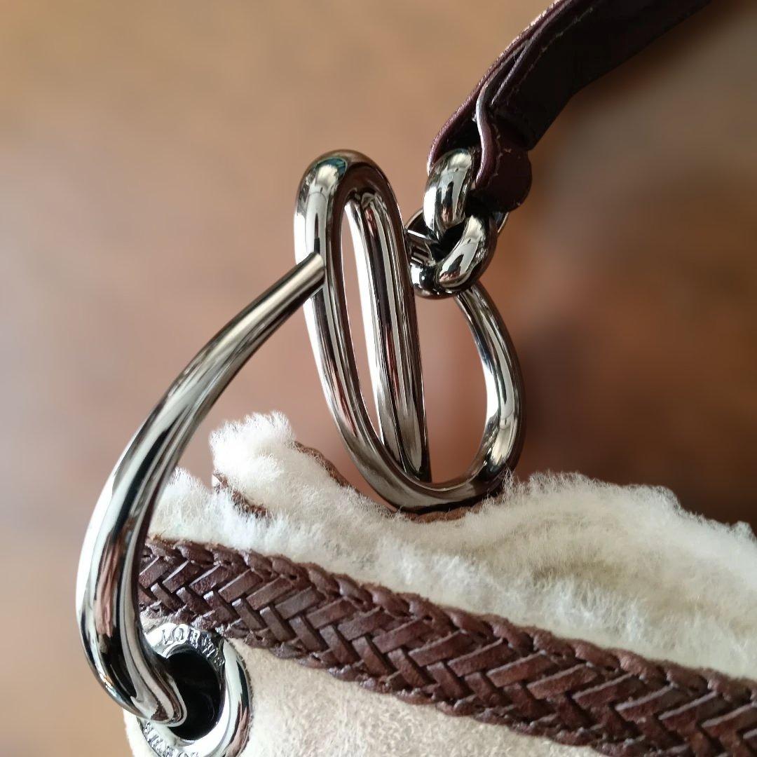 LOEWE　素敵なムートンのオシャレバック　メタルロゴ　2/8まで