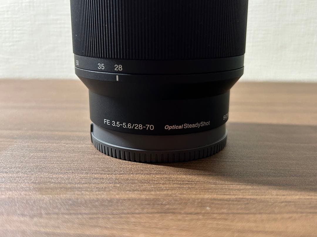 Sony FE 3.5-5.6/28-70 ズームレンズ
