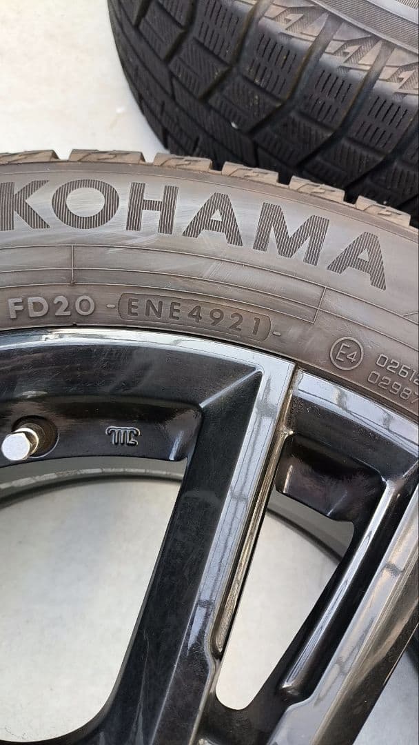 シトロエン　ベルランゴ　16インチスタッドレスタイヤ・ホイールセット