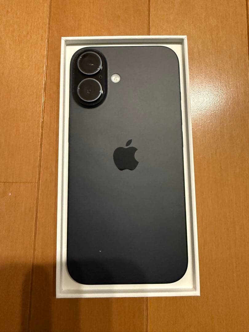 Apple iPhone 16 ブラック 本体 バッテリー100%