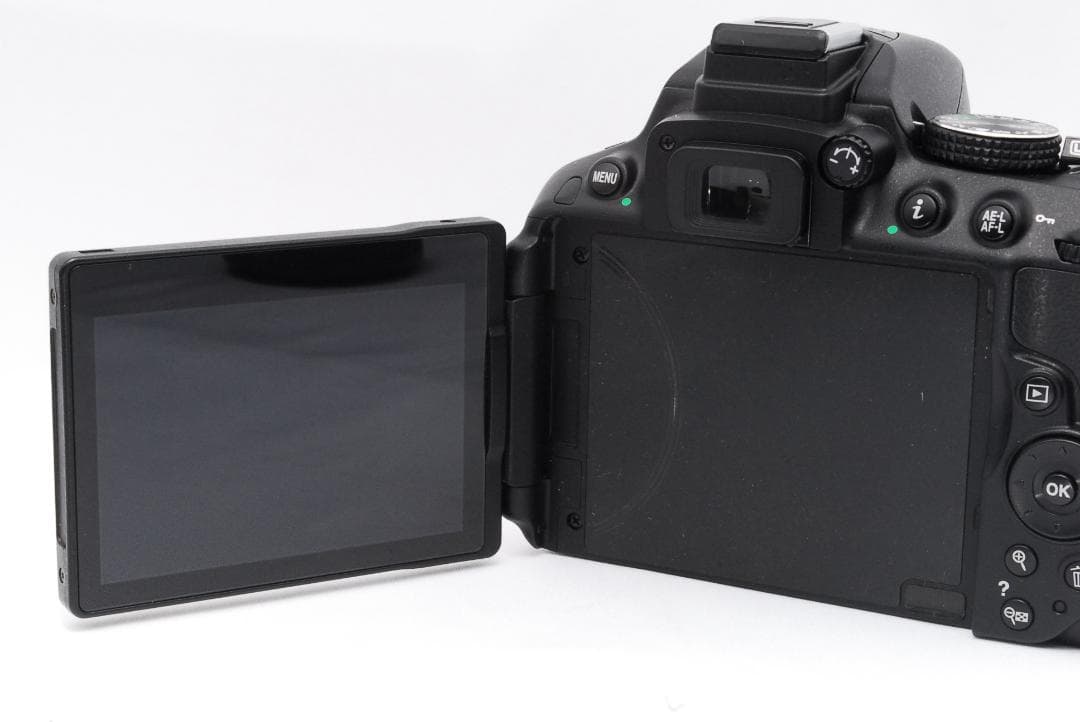 ひまお ✨使用回数少 自撮り可能機種✨ニコン Nikon D5300 ダブ