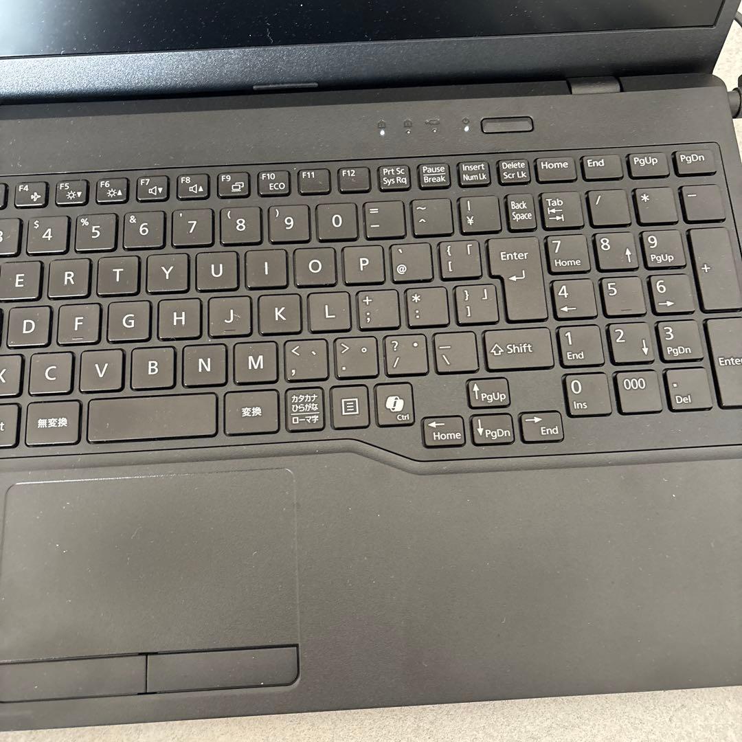 FujitsuFMVLITE 15.6インチ ノートPC