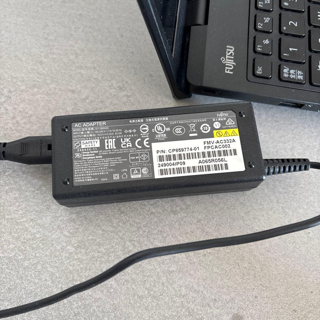 FujitsuFMVLITE 15.6インチ ノートPC