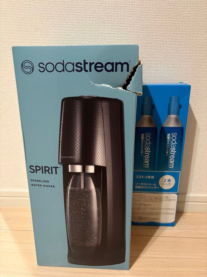 sodastreamSPIRIT ブラック 炭酸水メーカー CO2ボンベ2本付き