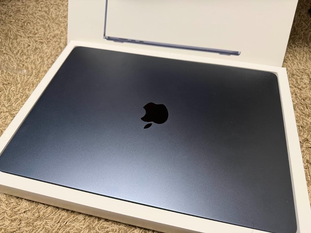 MacBook Air 15 M3 24GB 1TB（本体のみ）