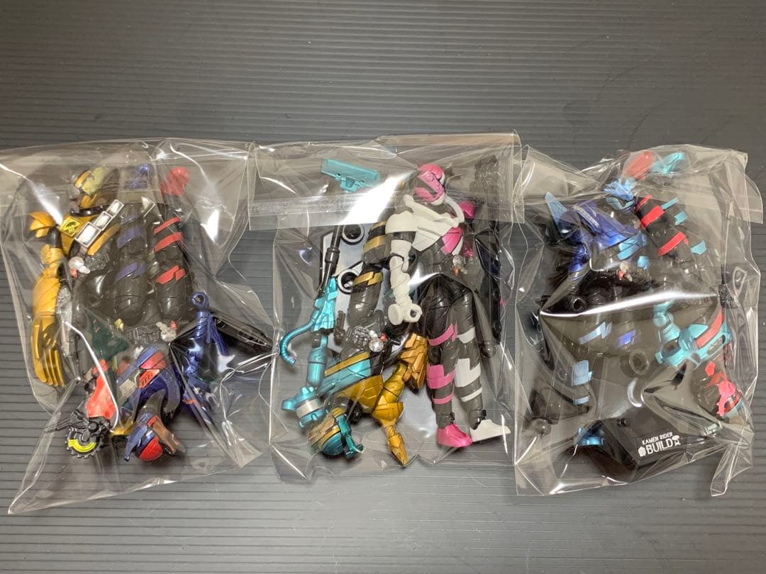 仮面ライダービルド 創動 40体+αセット(組立済現状品)2017〜18年当時品