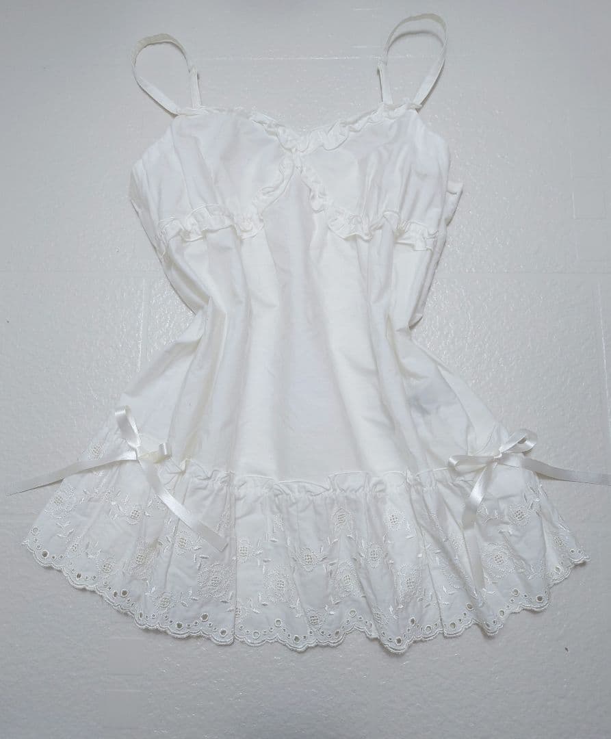 ホワイト レース付き キャミソール