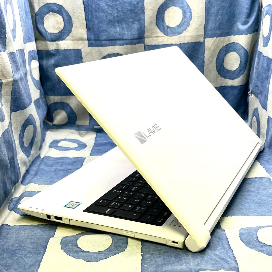 快速SSD240G☆人気白ノートパソコン♪カメラ付！第7世代☆Windows11