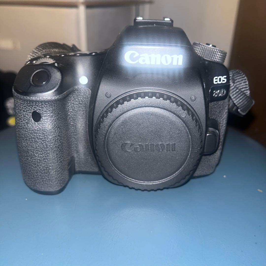 Canon EOS80D 一眼レフカメラレンズ・バッテリー・充電器付き