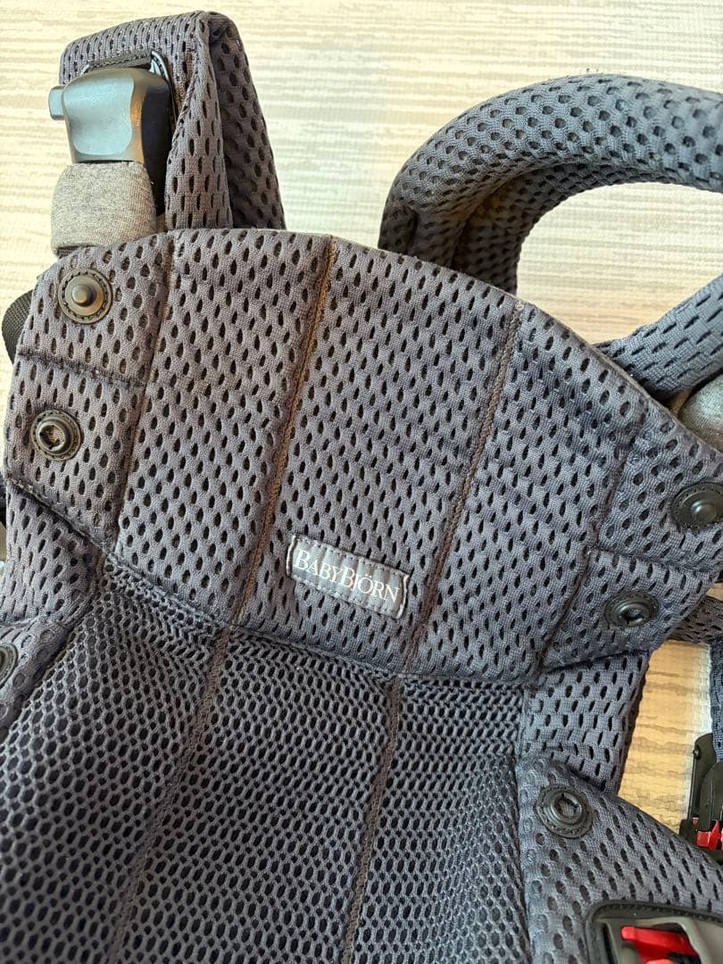 今だけお値下げ！取説あり！ベビーキャリア ハーモニー　ネイビー メッシュ