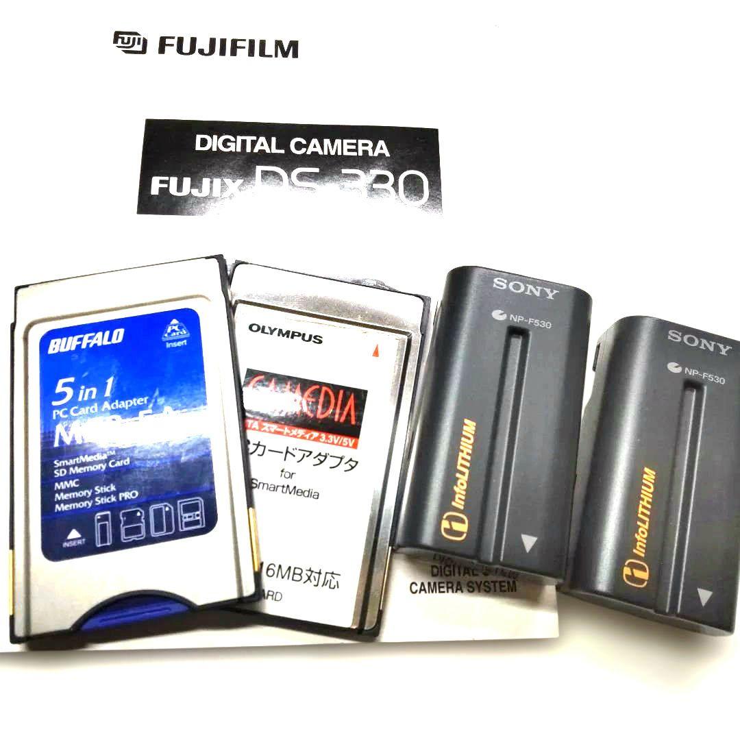デジタルカメラ FUJIFIJM DS-330 Vintage Digital Camera