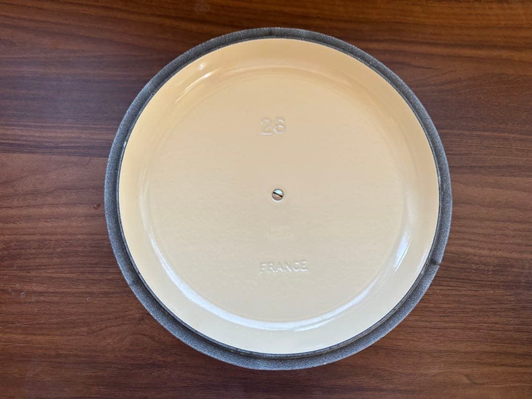 LE CREUSET 26cm ビュッフェキャセロール　メレンゲ