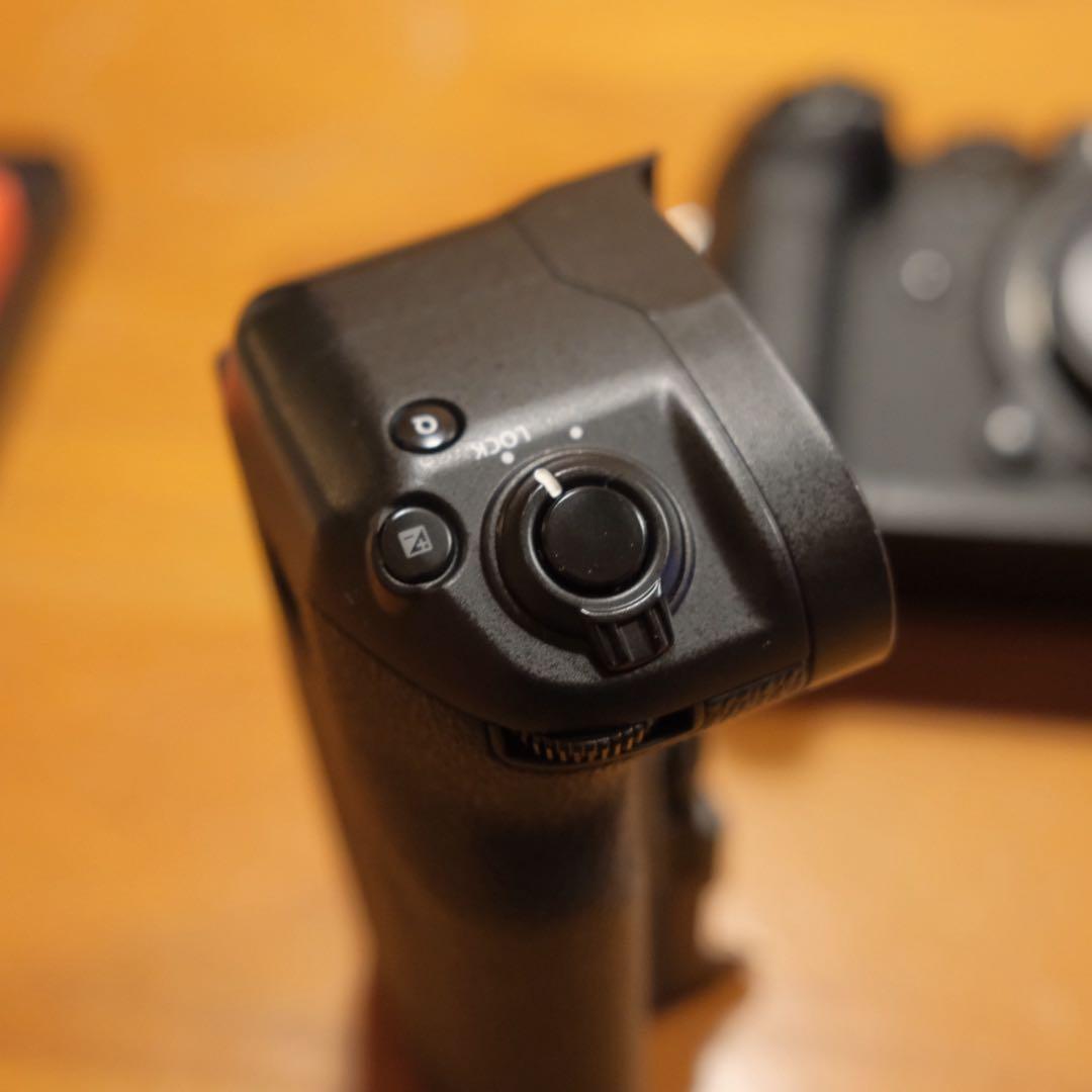 Fujifilm X-H1 ミラーレスカメラ 本体　縦位置グリップ