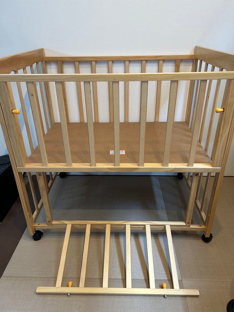 木製ミニベビーベッド キャスター付き