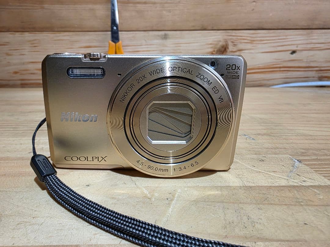 デジタルカメラ Nikon COOLPIX S7000 Gold
