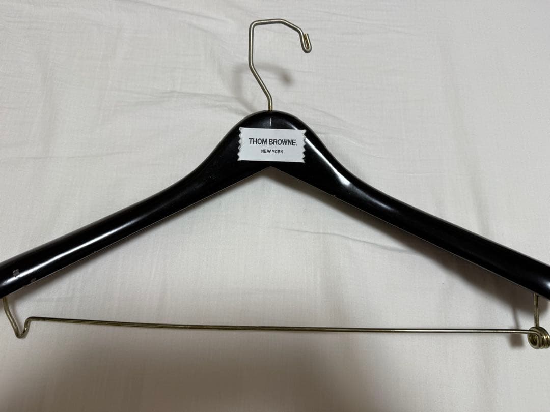 非売品！トムブラウン THOM BROWNE 純正木製ハンガー2本
